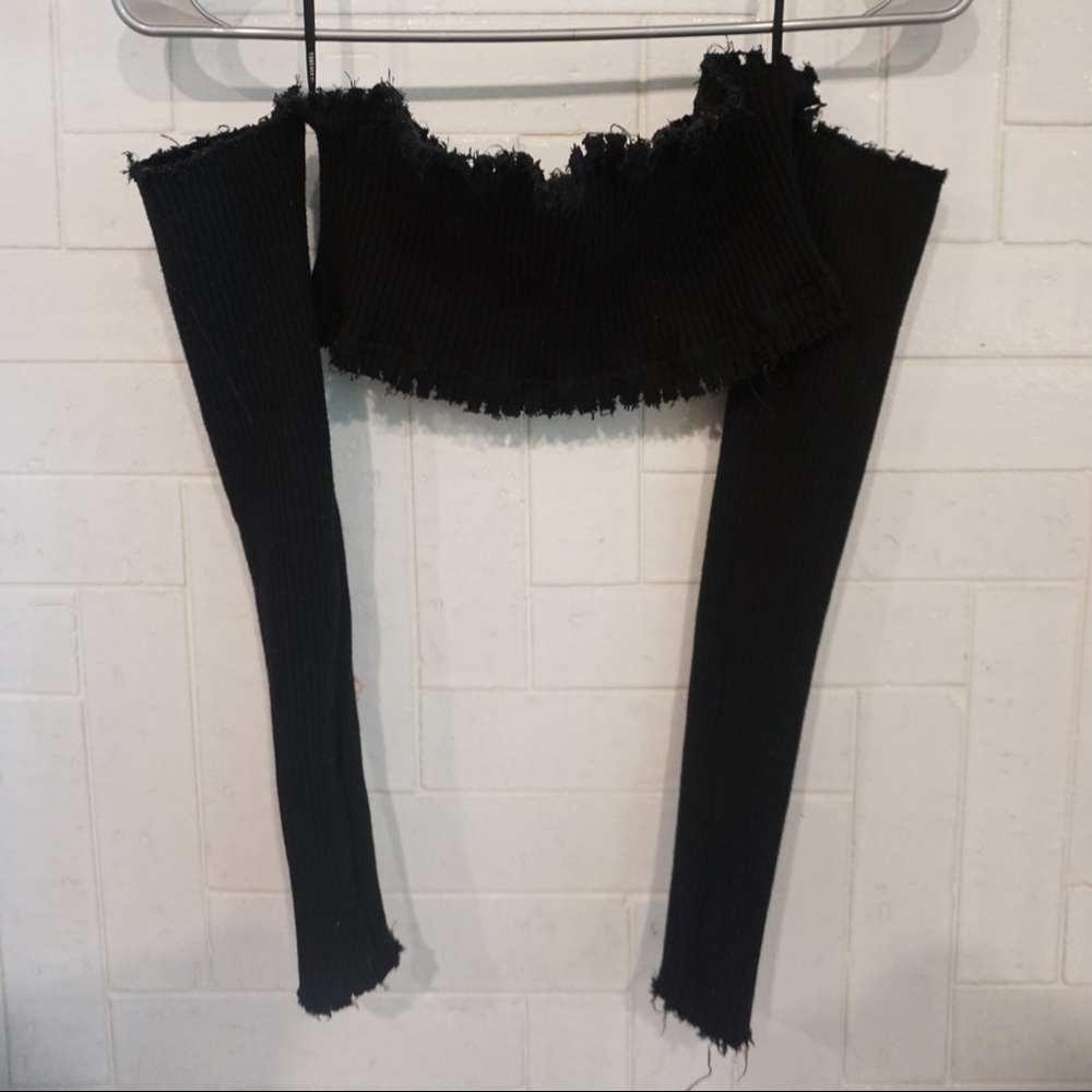 Over the shoulder crop top
